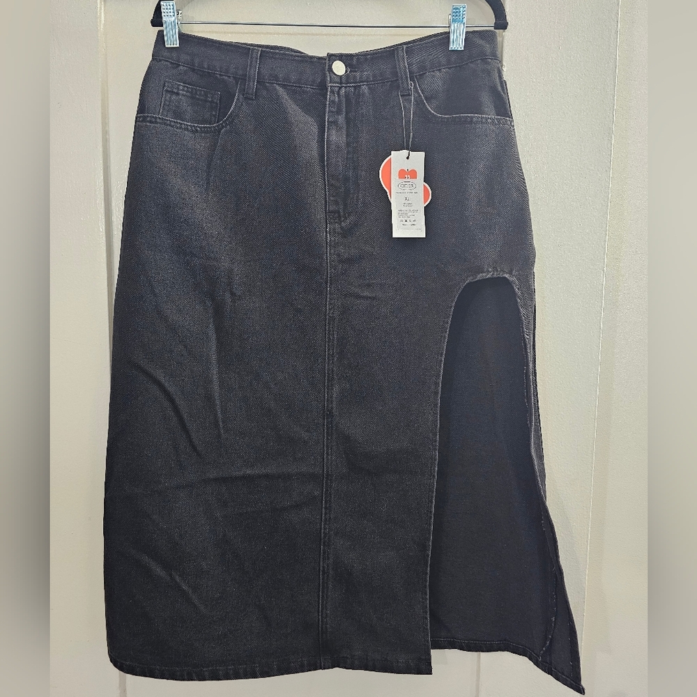 Cider Black Denim Midi Skirt with High Side Slit